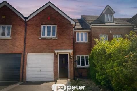 4 bedroom terraced house for sale
