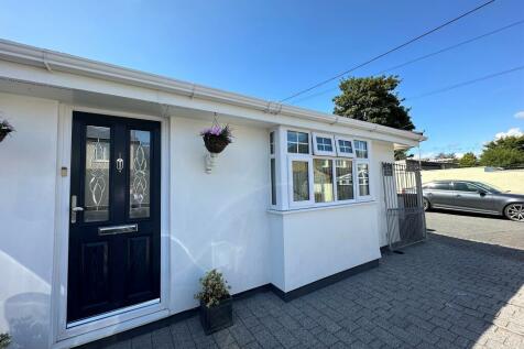 2 bedroom detached bungalow for sale