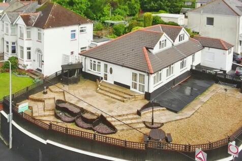 5 bedroom detached bungalow for sale