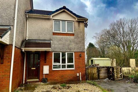 2 bedroom semi-detached house for sale