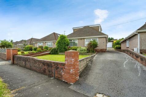 4 bedroom detached bungalow for sale