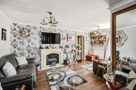 3 bedroom semi-detached bungalow for sale