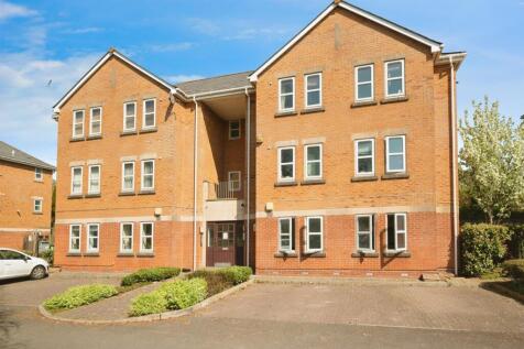 2 bedroom ground floor flat for sale