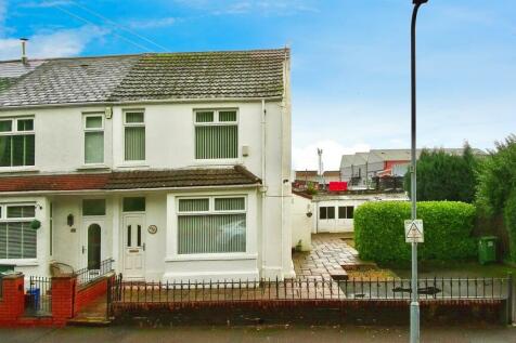 3 bedroom end of terrace house for sale