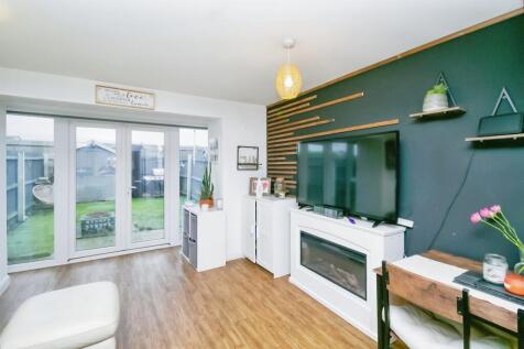 4 bedroom town house for sale