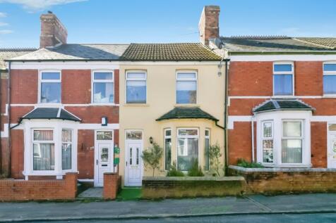 3 bedroom terraced house for sale