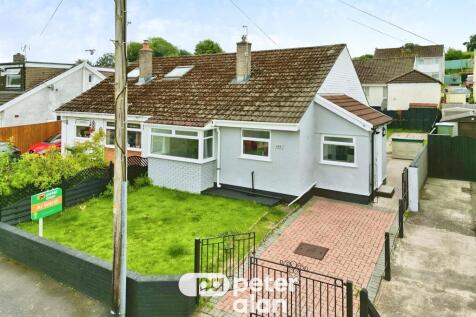 2 bedroom semi-detached bungalow for sale