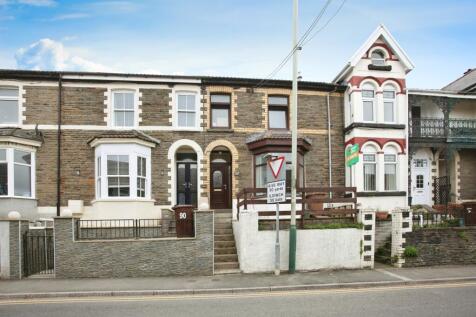4 bedroom terraced house for sale