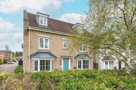 5 bedroom detached house for sale