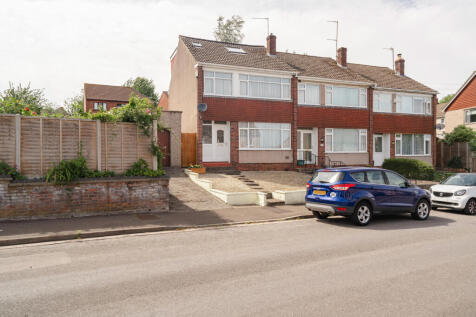 4 bedroom end of terrace house for sale