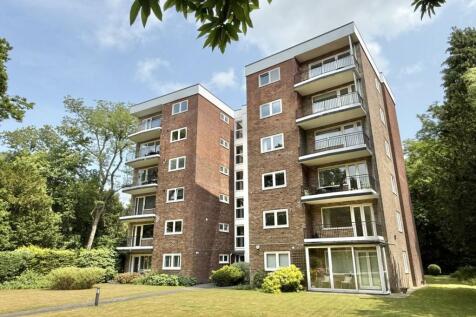 8 The Avenue, Poole, BH13 2 bed apartment for sale
