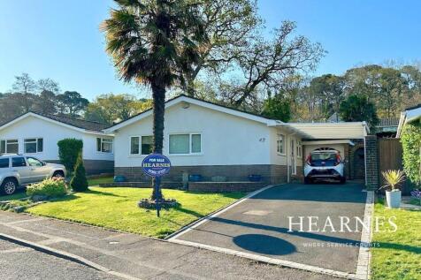 Broadwater Avenue, Lilliput, Poole, BH14 2 bed bungalow for sale