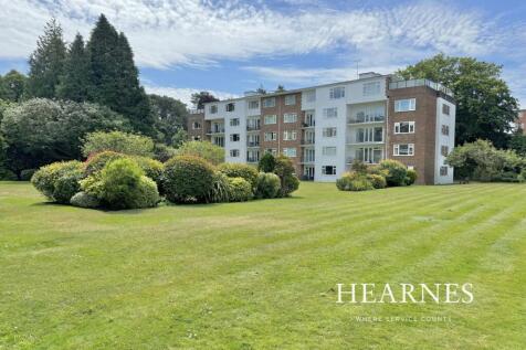 4 bedroom flat for sale