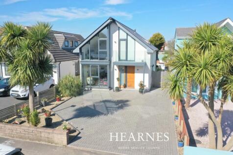 Lulworth Avenue, Hamworthy, Poole, BH15 4 bed house for sale