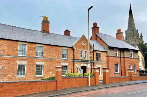 Vicar Street, Dudley DY3 2 bed apartment for sale