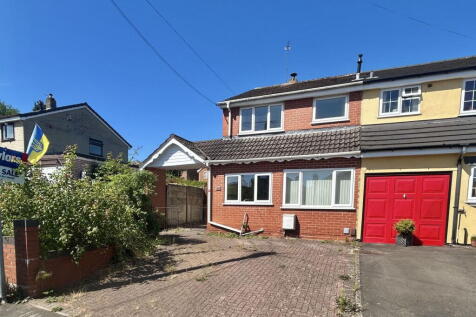 3 bedroom semi-detached house for sale
