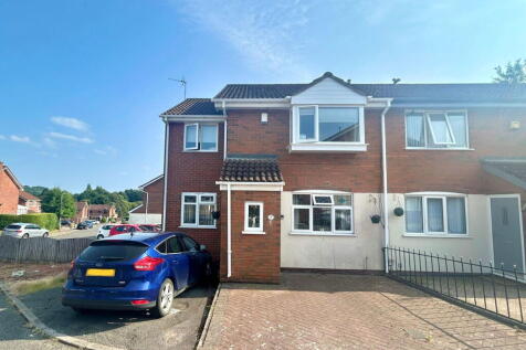 Roper Way, Woodsetton DY3 3 bed end of terrace house for sale