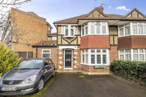 Tudor Drive, Kingston Upon Thames KT2 4 bed semi