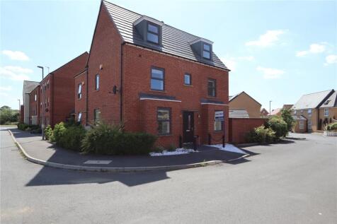 Courtenay Croft, Eagle Farm South, MK17 4 bed semi