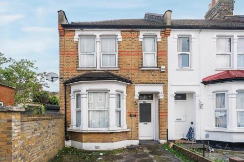 Natal Road, Ilford 3 bed end of terrace house for sale