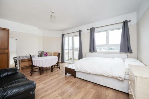 Goldington Street, St Pancras... 3 bed flat for sale