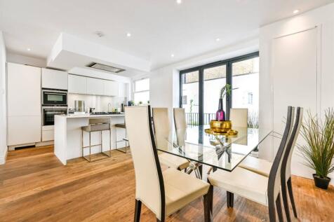 Eastnor Castle, Euston, London, NW1 3 bed flat for sale