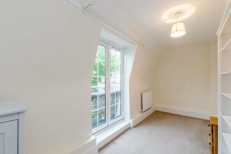 Ferdinand Place, Camden Town, London... 2 bed maisonette for sale