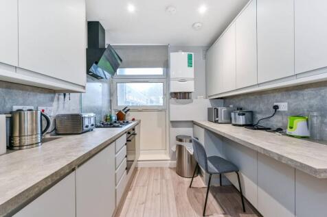 Clarence Gardens, Euston, London, NW1 3 bed flat for sale