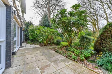 Park Village East, Regent's Park... 2 bed flat for sale