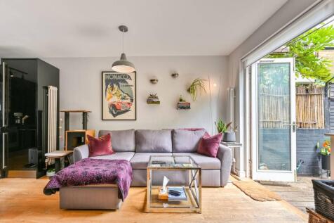 Rowan Walk, Archway, London, N19 1 bed flat for sale