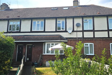 4 bedroom terraced house for sale