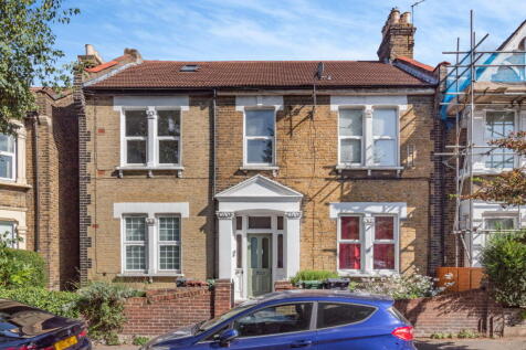 Francis Road, London, E10 6PL 2 bed flat for sale