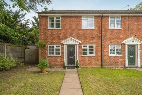 Furzebank, Sunninghill 3 bed end of terrace house for sale