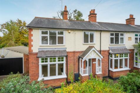 4 bedroom semi-detached house for sale