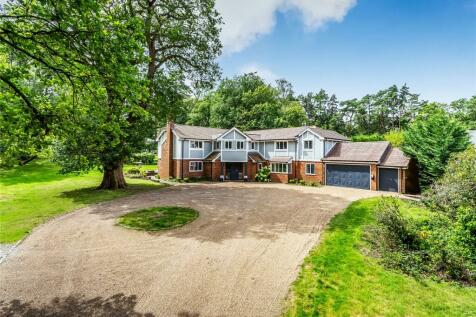 5 bedroom detached house for sale