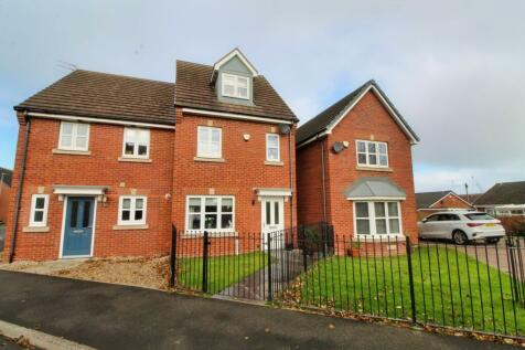 3 bedroom semi-detached house for sale