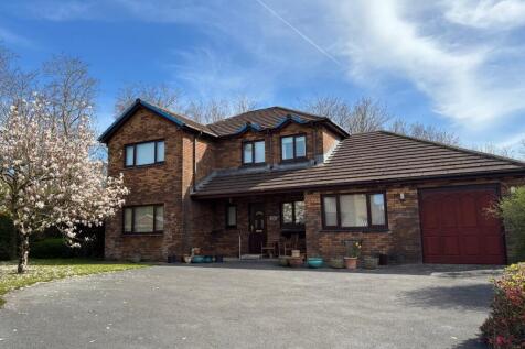 Ger Y Llan, Cwmifor, Llandeilo... 4 bed detached house for sale