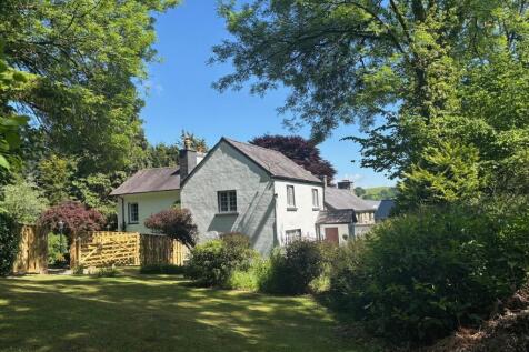 Taliaris, Llandeilo, Carmarthenshire. 2 bed semi