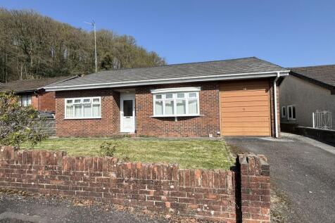 Bryndulais, Llanwrda, Carmarthenshire. 3 bed bungalow for sale