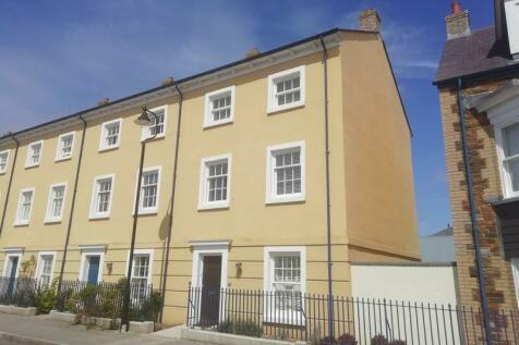 5 bedroom town house for sale