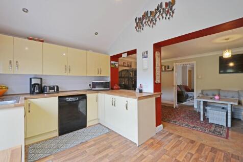 Morwenna Gardens, Perranporth TR6 3 bed semi
