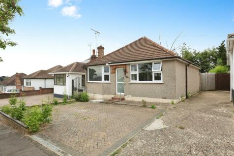 2 bedroom detached bungalow for sale