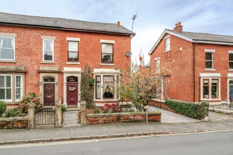 5 bedroom semi-detached house for sale