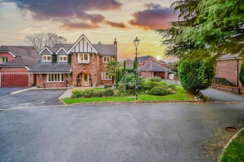 5 bedroom detached house for sale