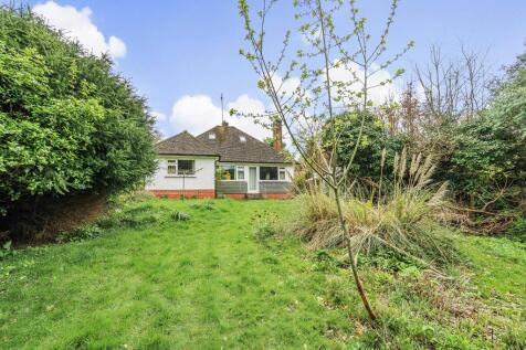 Highridge, Alton, Hampshire, GU34 3 bed bungalow for sale