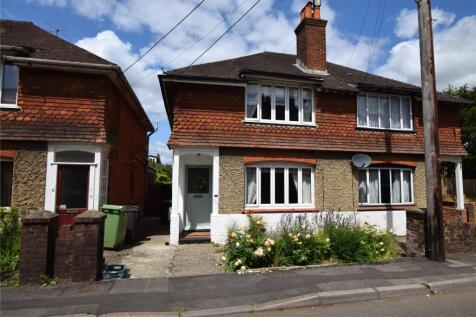 Upper Grove Road, Alton, Hampshire, GU34 2 bed semi