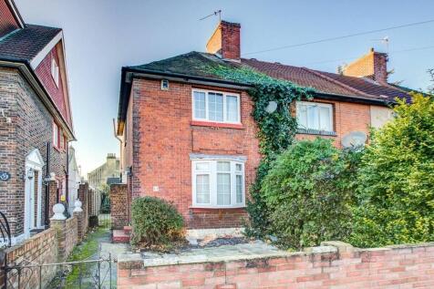 Egham Road, London 2 bed terraced house for sale