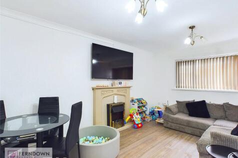 Perch Avenue, Chelmsley Wood... 1 bed maisonette for sale