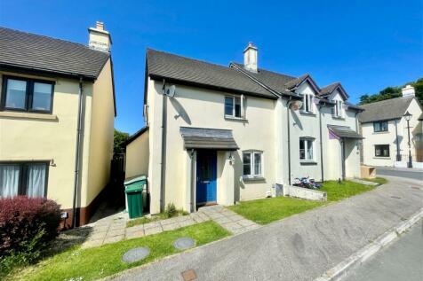 2 bedroom semi-detached house for sale