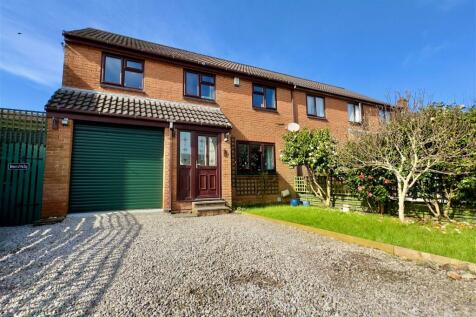 4 bedroom semi-detached house for sale